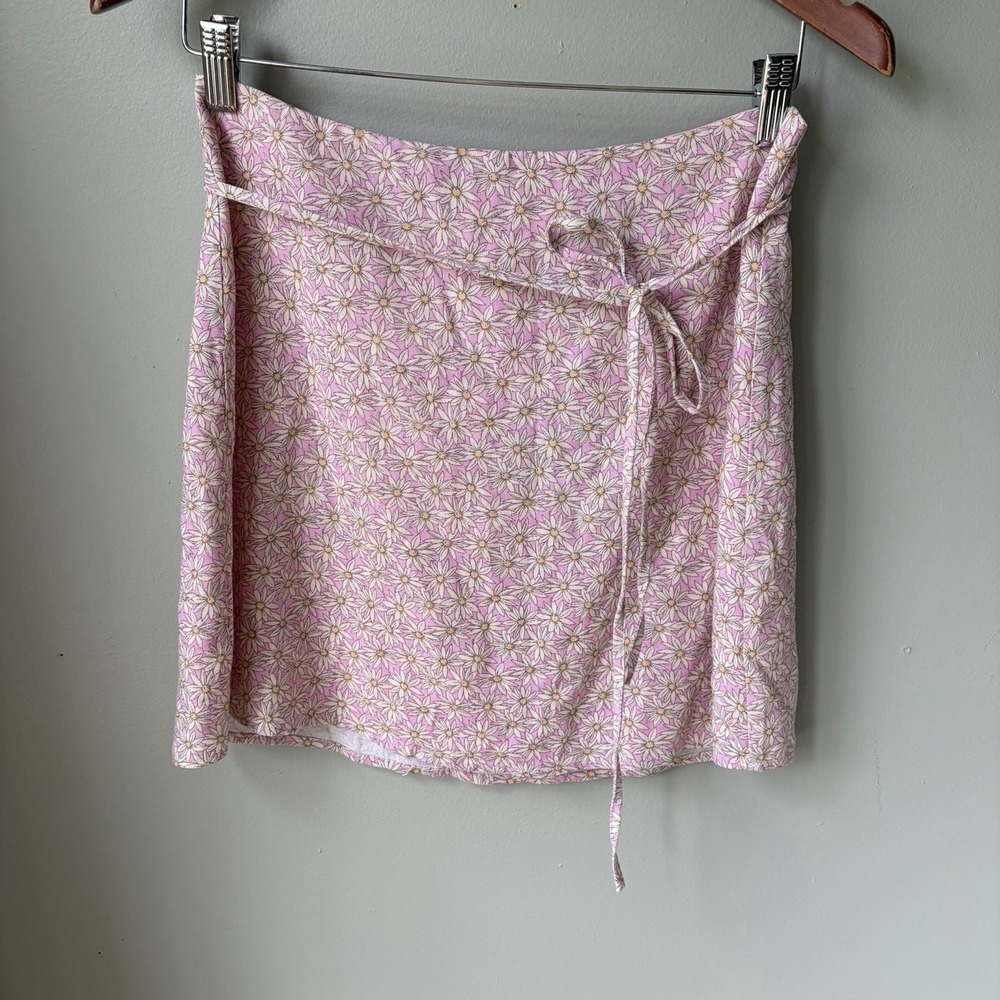New With Tags LE LIS Collection Pink Daisy Floral Mini Skirt Size M- Linen Blend
